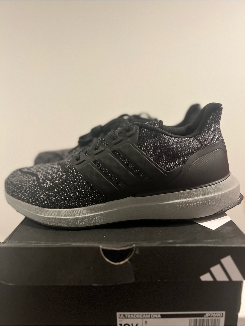Brand New Adidas Men's Ultradream DNA Men’s Size 10